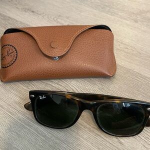 Rayban wayfarers